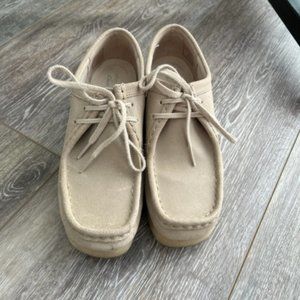 Clarks Padmora Natural Light Suede Size 8